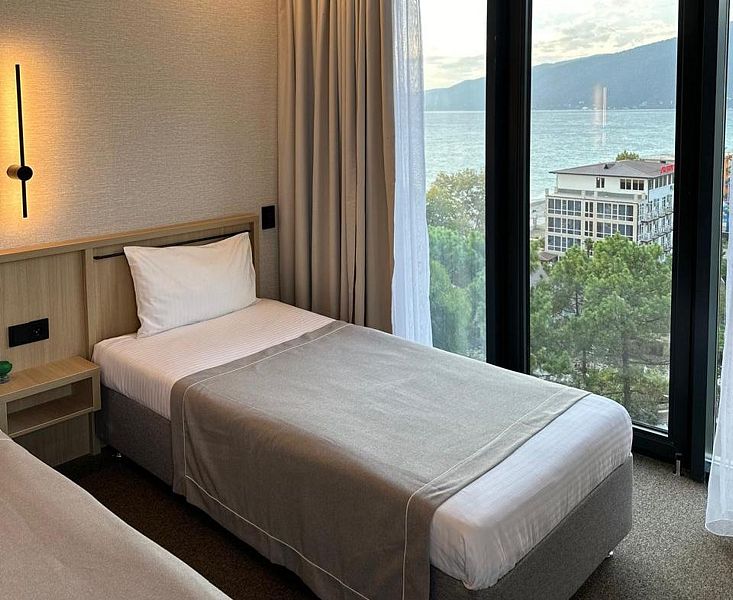 Стандартный 3-местный (с балконом)