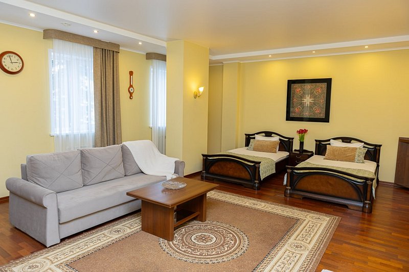 Люкс 4-местный 2-комнатный (Коннекшн)