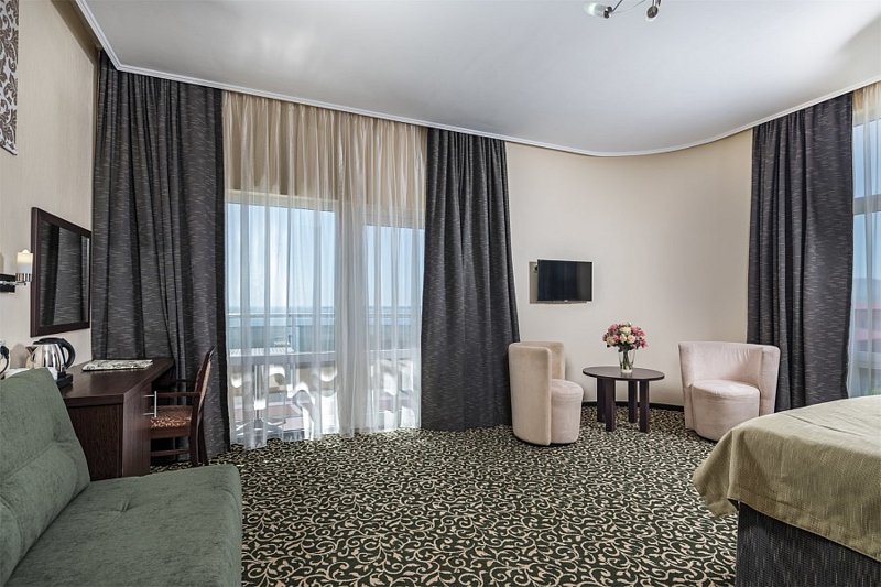 Джуниор Сюит 2-местный (вид на море)