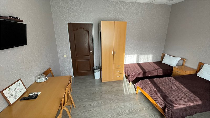 Эконом 3-местный (су на этаже)