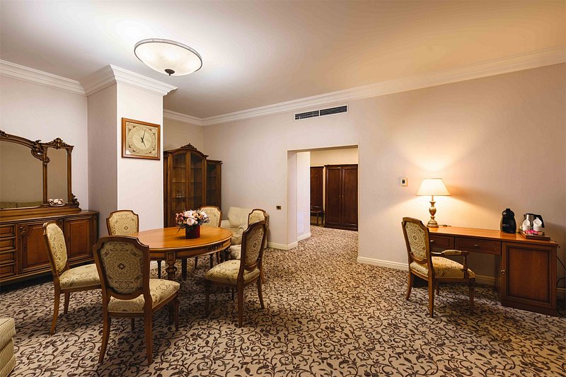 Люкс 2-местный 2-комнатный (корпус Классик)