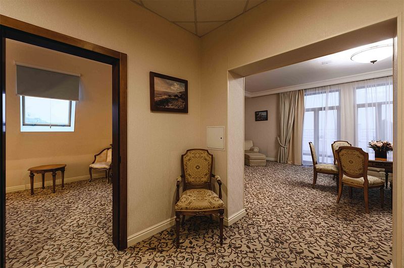 Люкс 2-местный 2-комнатный (корпус Классик)