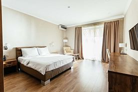 Апартаменты 2-местный 2-комнатный с балконом корпус 2, Пансионат Amza Park Hotel, Гагра