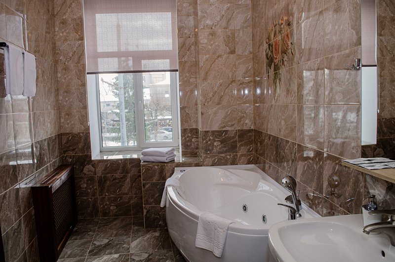 Люкс 2-местный (с джакузи)