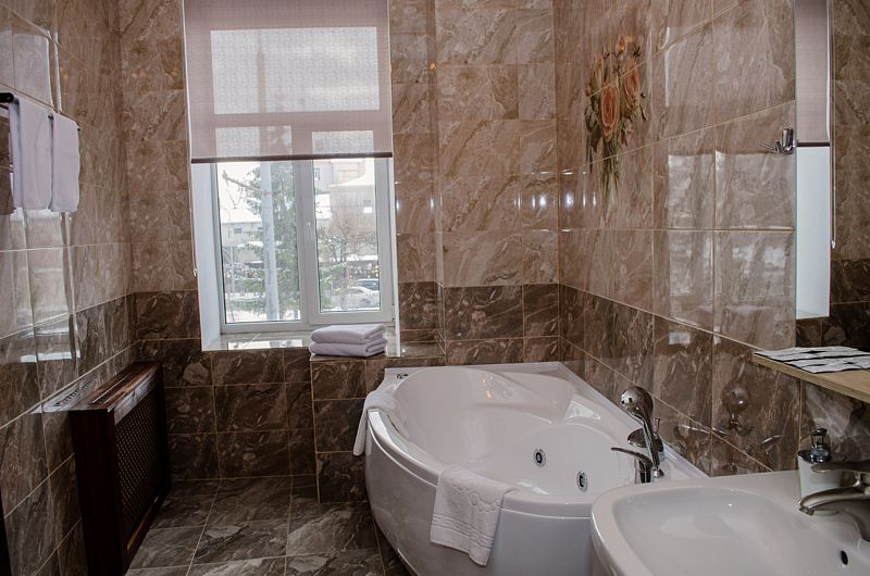 Люкс 2-местный (с джакузи)