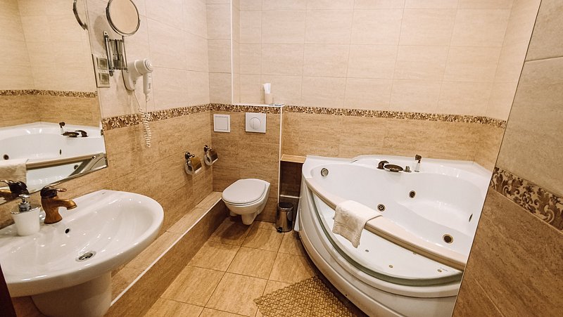 Люкс 2-местный (с джакузи)