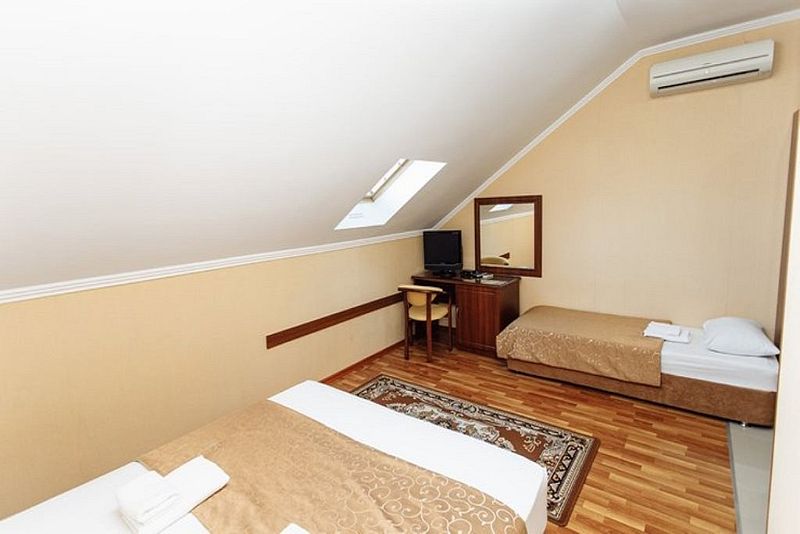 Стандартный 3-местный (мансардный)