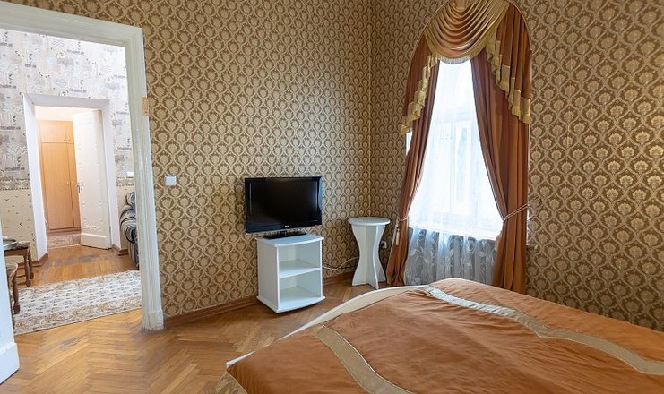 Полулюкс 2-местный 2-комнатный (без балкона корпус 1)