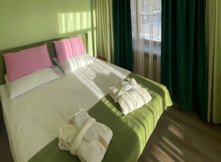 Люкс 2-местный 2-комнатный Улучшенный (с балконом)