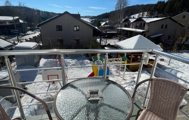 Люкс 2-местный 2-комнатный Улучшенный (с балконом)