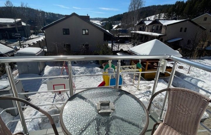 Люкс 2-местный 2-комнатный Улучшенный (с балконом)