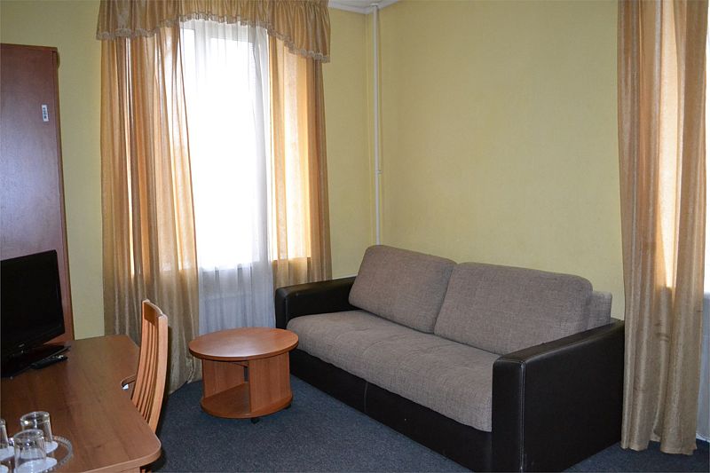 Эконом 3-местный 2-комнатный (DBL)