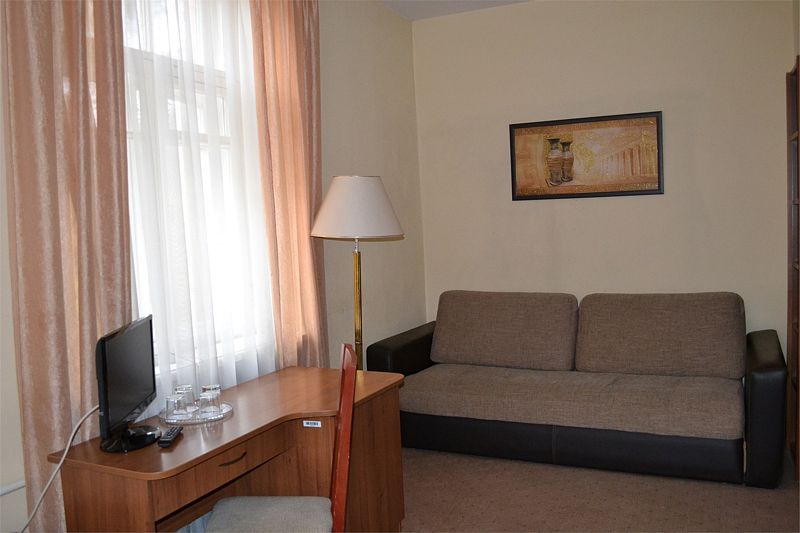 Эконом 3-местный 2-комнатный (DBL)