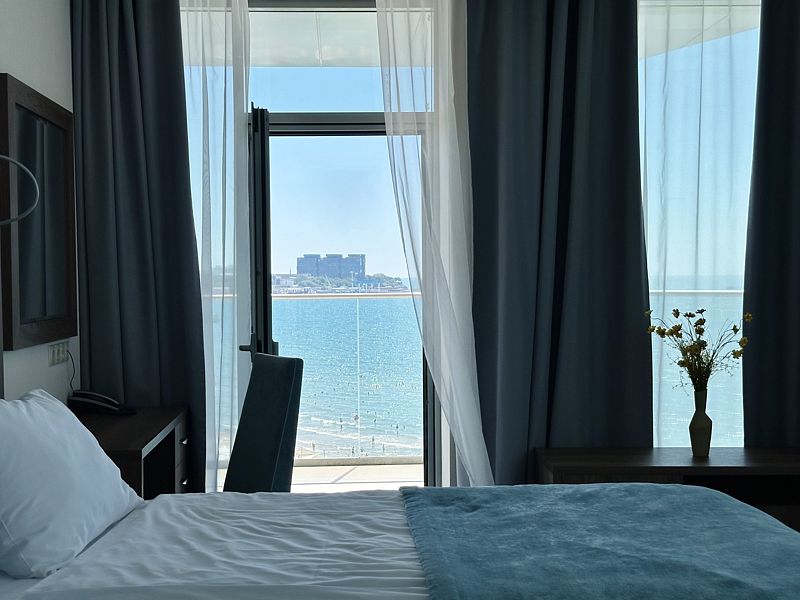 Апартаменты 4-местный (с террасой, вид на море)