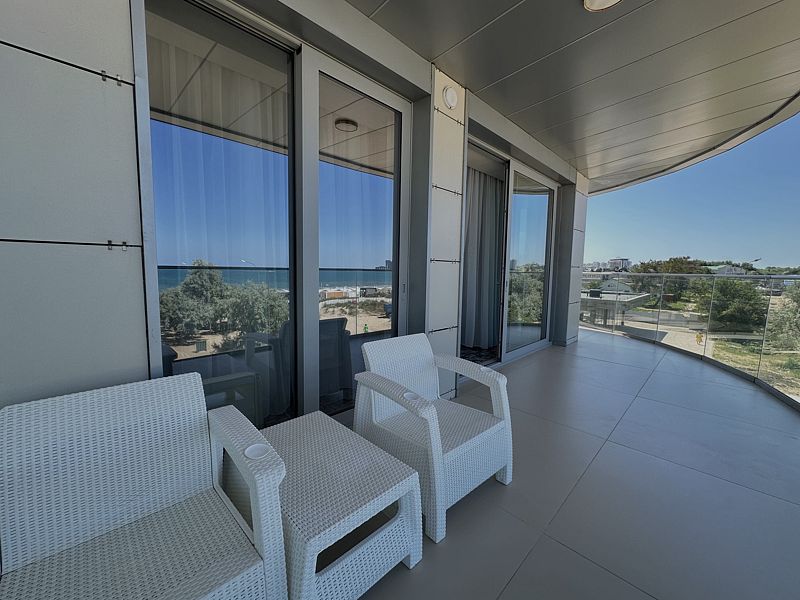 Люкс 2-местный (вид на море)