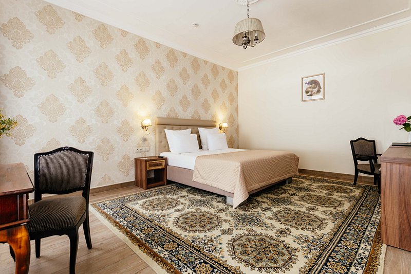 Люкс 2-местный 2-комнатный (с джакузи, корпус 1)