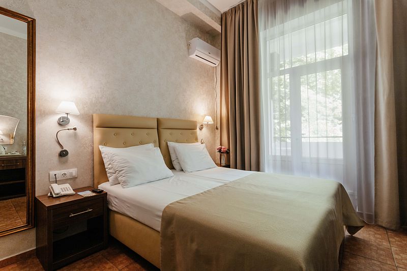 Стандартный 2-местный (категория «В», с балконом, корпус 2)