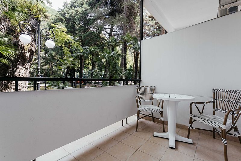 Стандартный 2-местный (категория «В», с балконом, корпус 2)