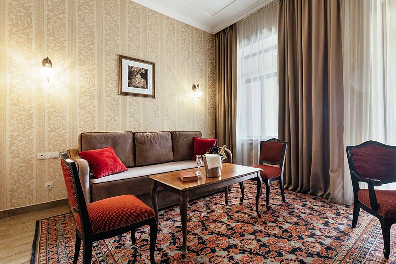 Сюит 2-местный 2-комнатный (категория «А», c балконом, корпус 1)