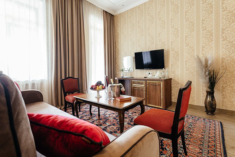 Сюит 2-местный 2-комнатный (категория «А», c балконом, корпус 1)