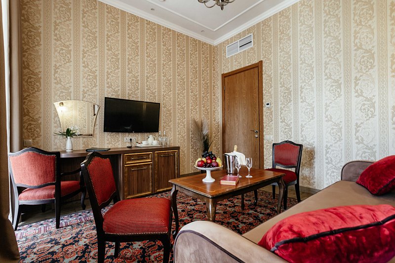 Сюит 2-местный 2-комнатный (категория «А», c балконом, корпус 1)