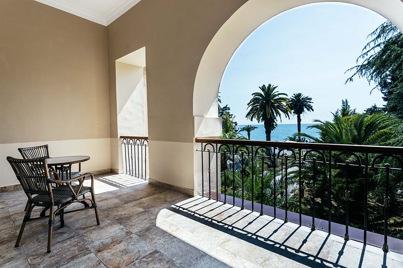 Сюит 2-местный 2-комнатный (категория «А», c балконом, корпус 1)