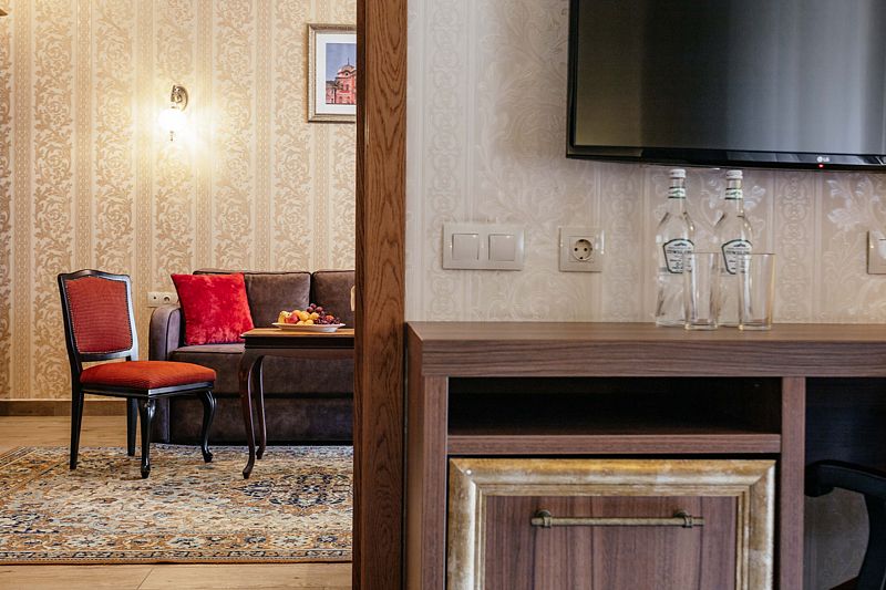 Сюит 2-местный 2-комнатный (категория «В», c балконом, корпус 1)