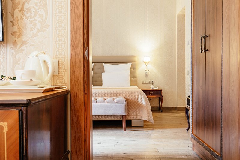 Сюит 2-местный 2-комнатный (категория «В», c балконом, корпус 1)