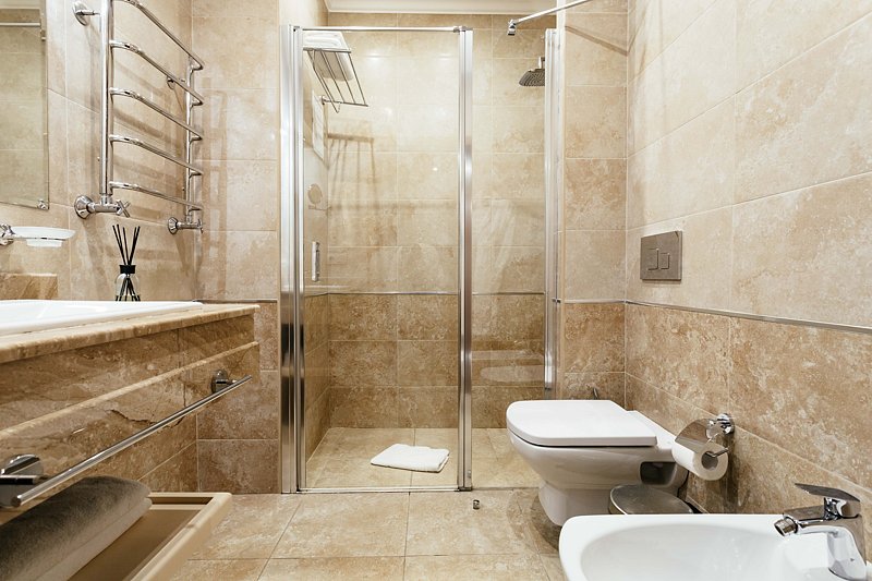 Сюит 2-местный 2-комнатный (категория «В», c балконом, корпус 1)