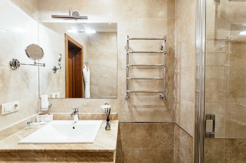 Сюит 2-местный 2-комнатный (категория «В», c балконом, корпус 1)