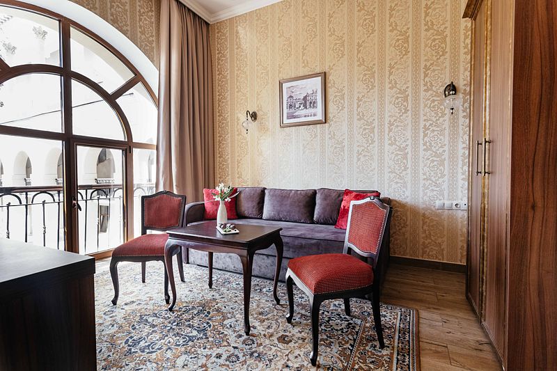 Сюит 2-местный 2-комнатный (категория «В», без балкона, корпус 1)