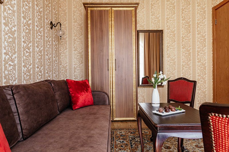 Сюит 2-местный 2-комнатный (категория «В», без балкона, корпус 1)