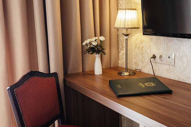 Сюит 2-местный 2-комнатный (категория «В», без балкона, корпус 1)