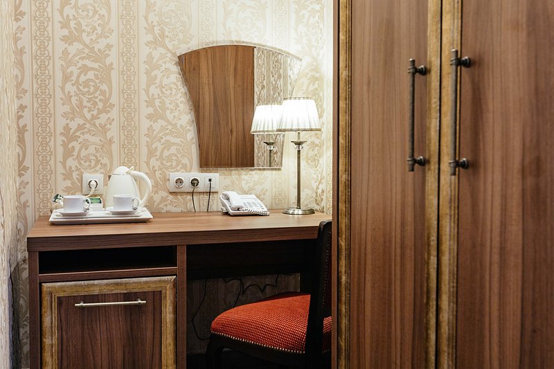 Сюит 2-местный 2-комнатный (категория «В», без балкона, корпус 1)