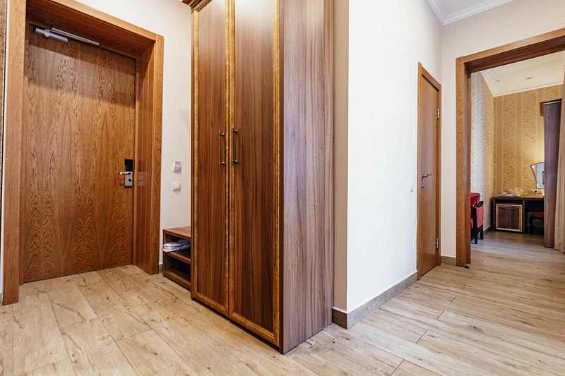 Сюит 2-местный 2-комнатный (категория «В», без балкона, корпус 1)