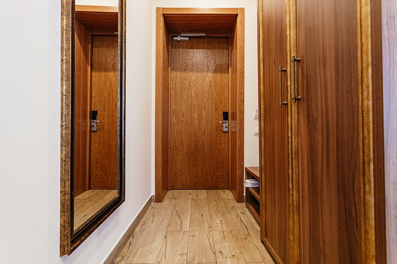 Сюит 2-местный 2-комнатный (категория «В», без балкона, корпус 1)