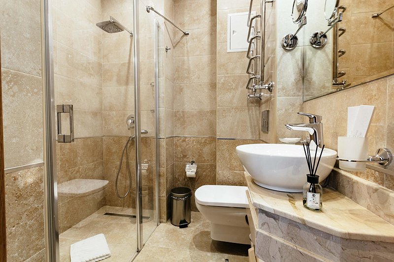 Сюит 2-местный 2-комнатный (категория «В», без балкона, корпус 1)