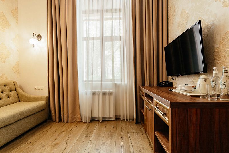 Сюит 2-местный 2-комнатный (категория «С», без балкона, корпус 1)