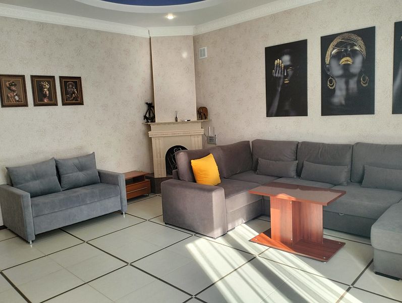 Люкс 6-местный 2-комнатный (с выходом к бассейну)