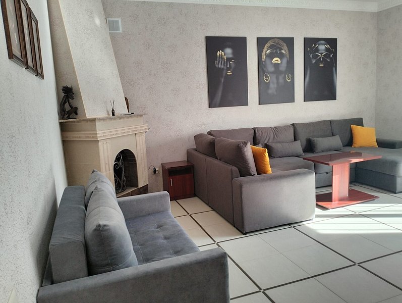 Люкс 6-местный 2-комнатный (с выходом к бассейну)