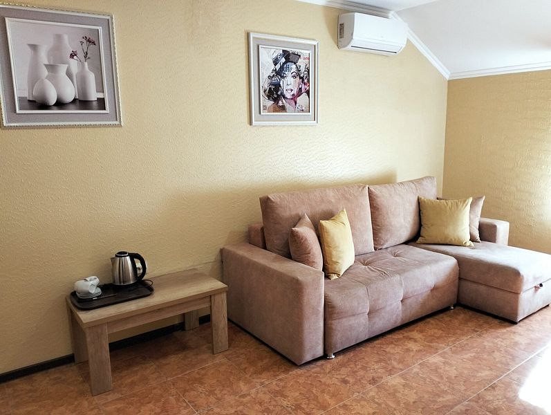 Люкс 6-местный 3-комнатный