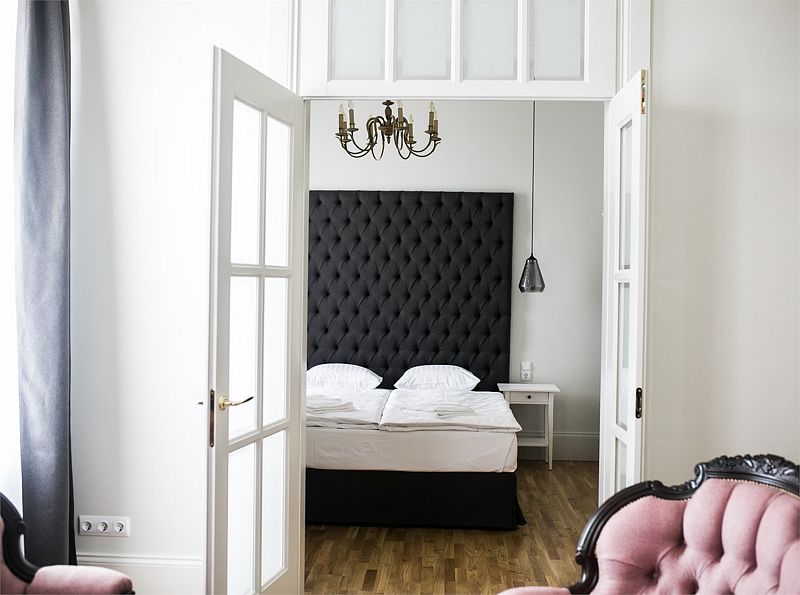 Люкс 2-местный 2-комнатный (в особняке у озера)