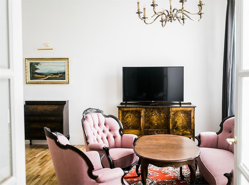 Люкс 2-местный 2-комнатный (в особняке у озера)