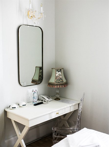 Люкс 2-местный 2-комнатный (в особняке у озера)