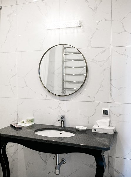 Люкс 2-местный 2-комнатный (в особняке у озера)