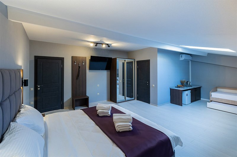 Семейный 4-местный (мансардный)