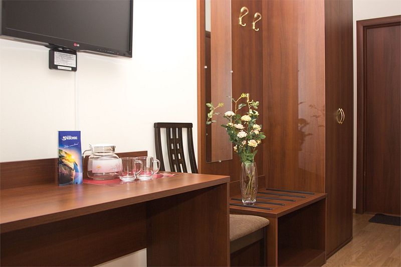 Стандартный 2-местный (TWIN с диваном)