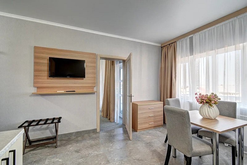 Люкс 4-местный 2-комнатный