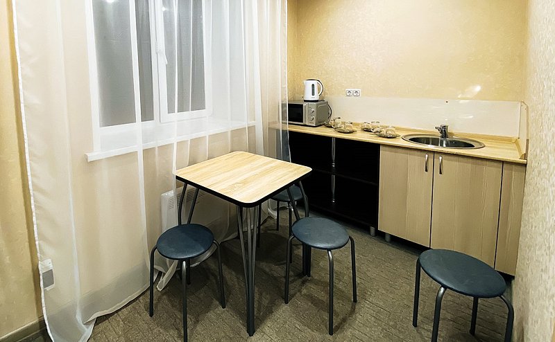 Люкс 4-местный 3-комнатный