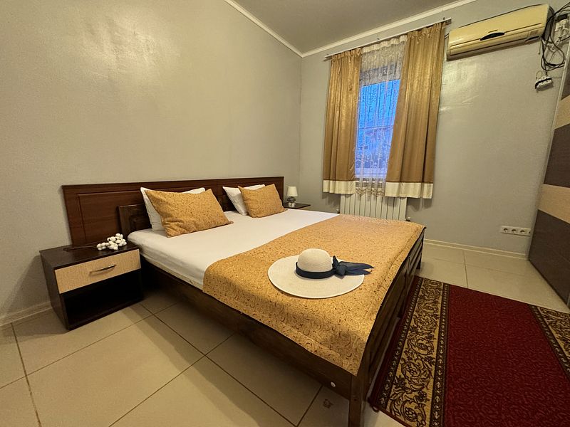 Апартаменты 6-местный 3-комнатный (с кухней, отдельный вход)